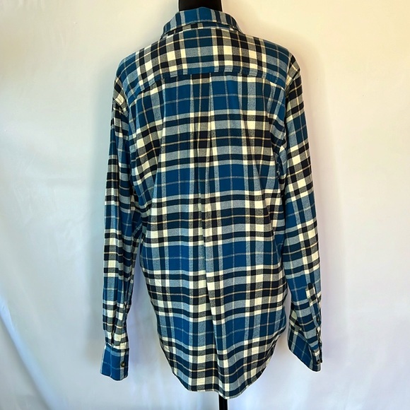 Eddie Bauer 100% Cotton Button Down Flannel Shirt - Picture 5 of 7